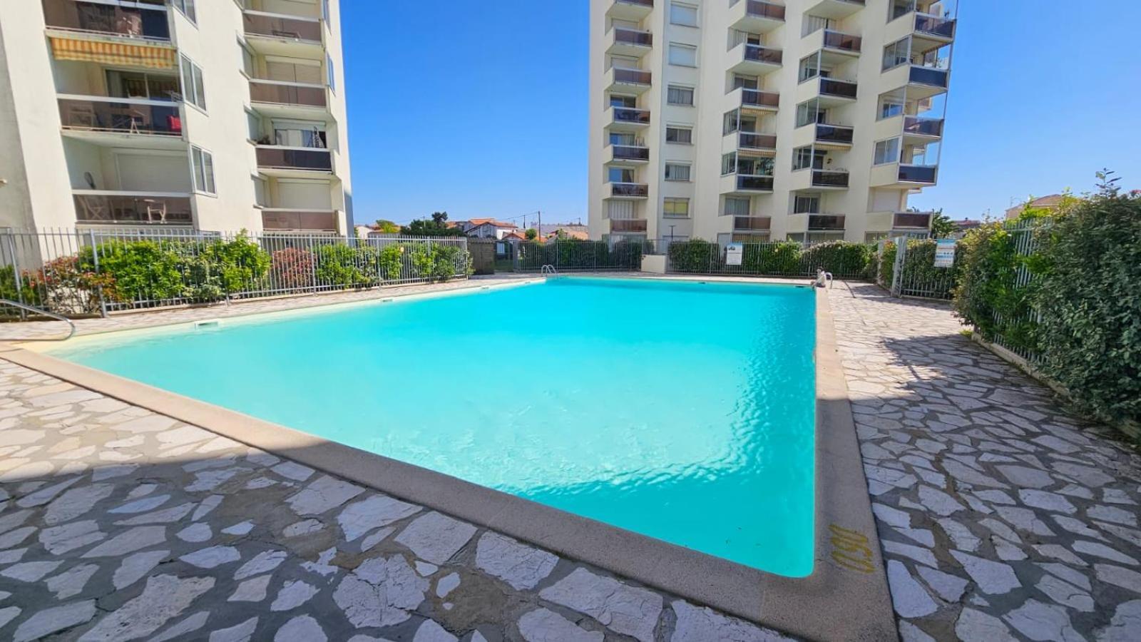 Vue Panoramique Sur Bassin,Piscine Et Terrasse Lejlighed Arcachon Eksteriør billede